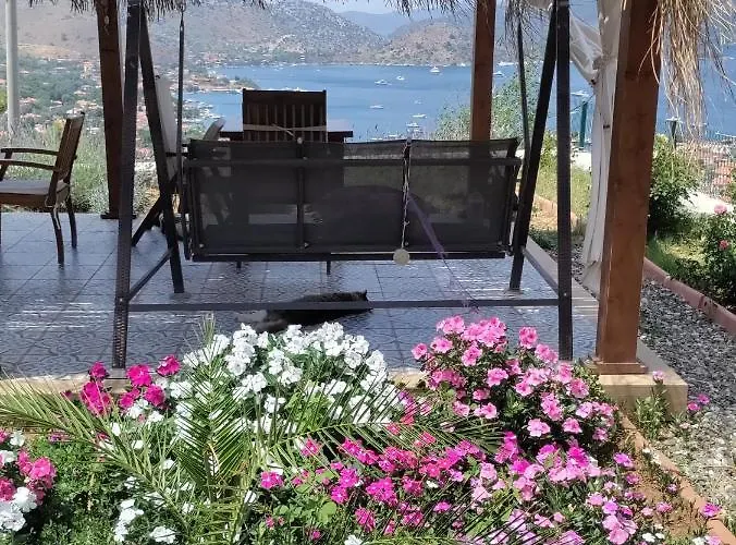 Harmanyeri Tatilevi B&B *