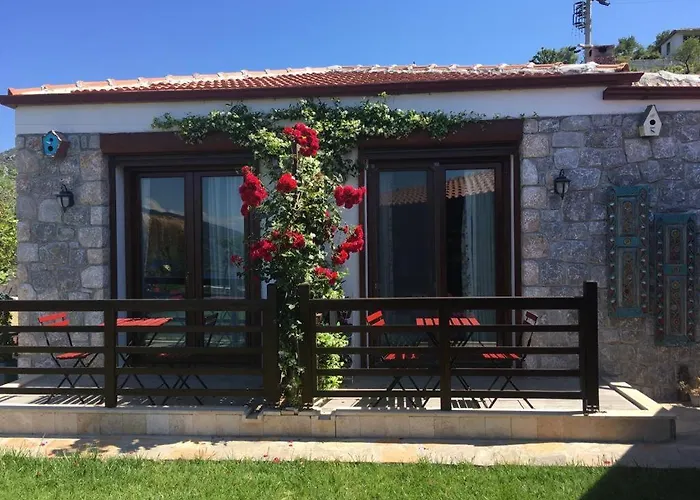 Harmanyeri Tatilevi B&B *